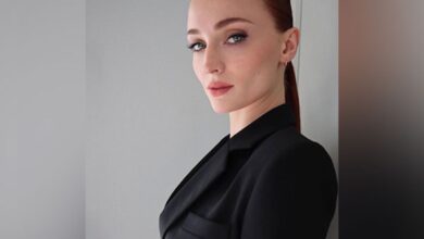 Sophie Turner returns to social media