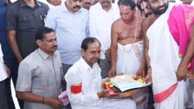 Telangana: KCR offers prayers with nomination papers at his 'lucky temple'