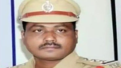 Telangana: Mahbubnagar cop attacked with knife by unknown assailant