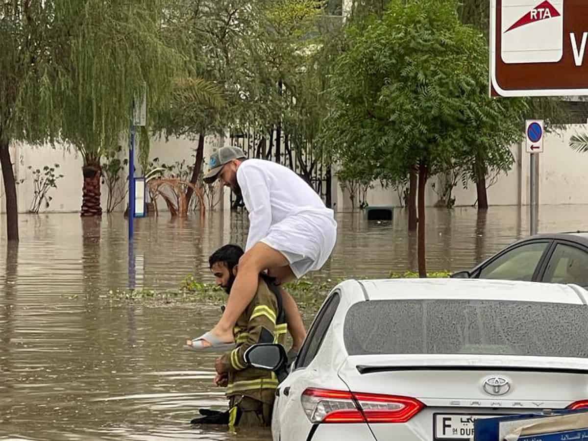 Watch: Lightning, thunder, heavy rain hit UAE; authorities issues safety alert