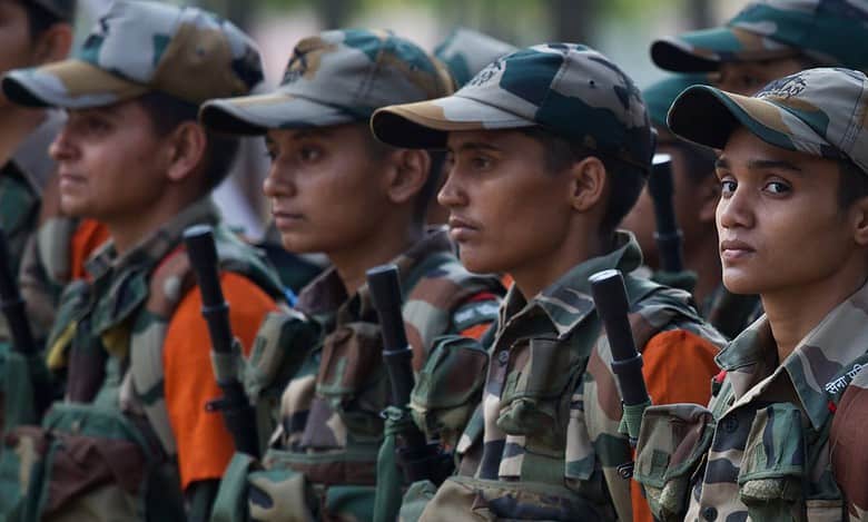 Indian army women soldiers