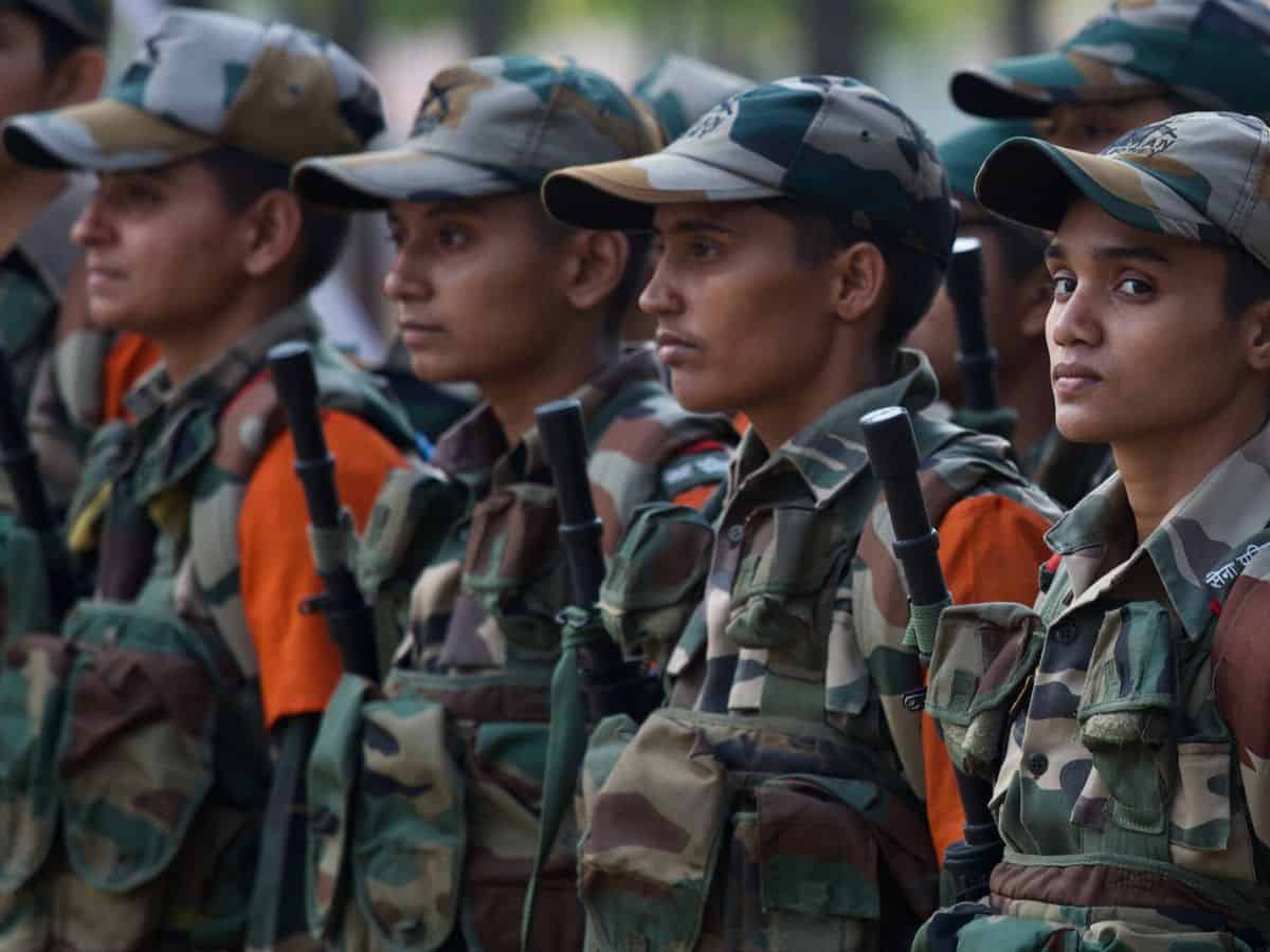 Indian army women soldiers