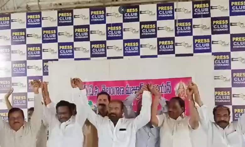 Telangana polls: TSRTC JAC lends last-minute support to Congress