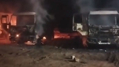 Chhattisgarh: Naxalites torch 14 machinery in Dantewada, no casualties