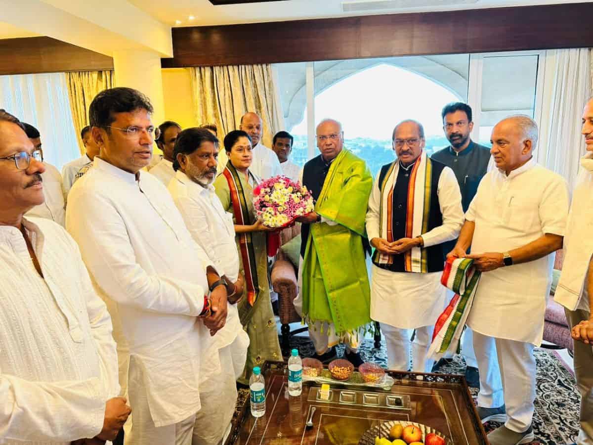 Telangana: Actor-politician Vijayashanthi joins Congress