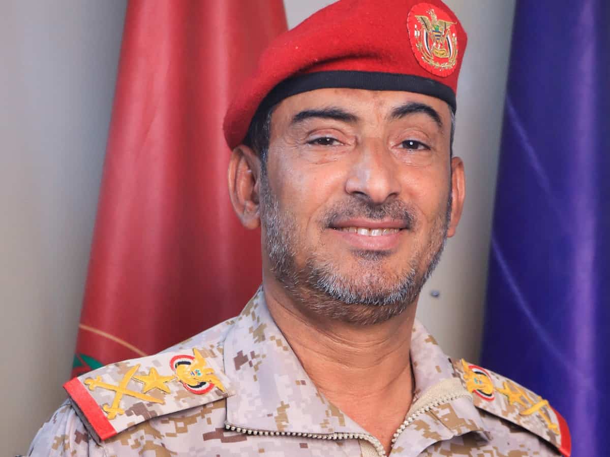 Yemen army's chief of staff survives bombing attack