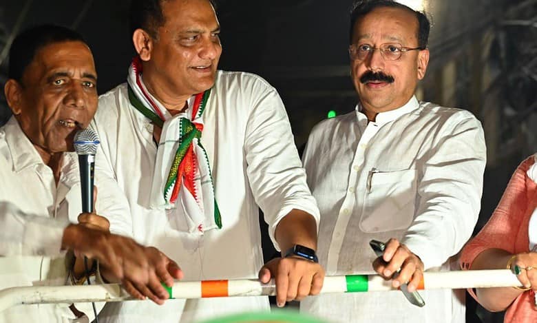 AIMIM can't bowl 'bouncers', only interested in cutting votes: Azharuddin