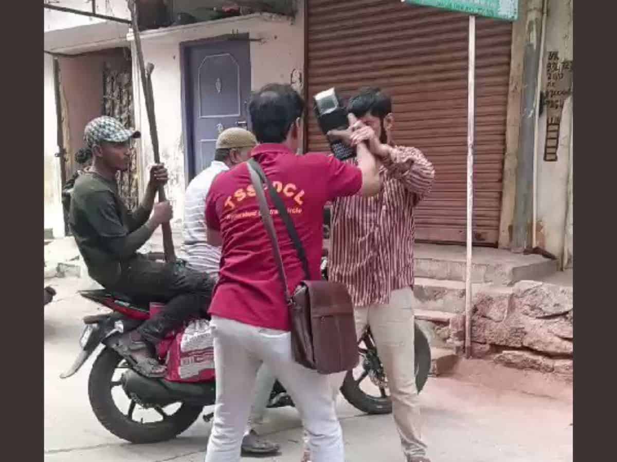 electricity official in Masab Tank