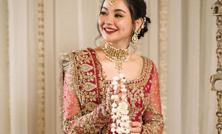 Pak actress Hania Aamir to tie knot with THIS cricketer?