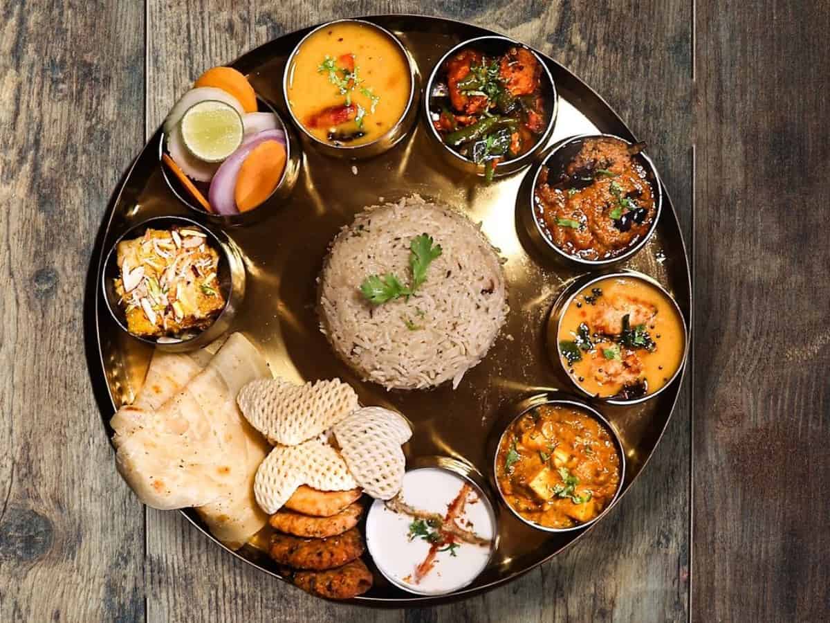 Talawa Gosht to Dalcha: 'Hyderabadi Thali' becomes talk of town