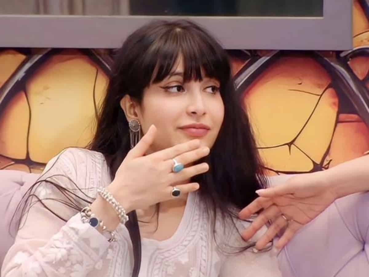 Video of Khanzaadi with her ex-boyfriend goes viral