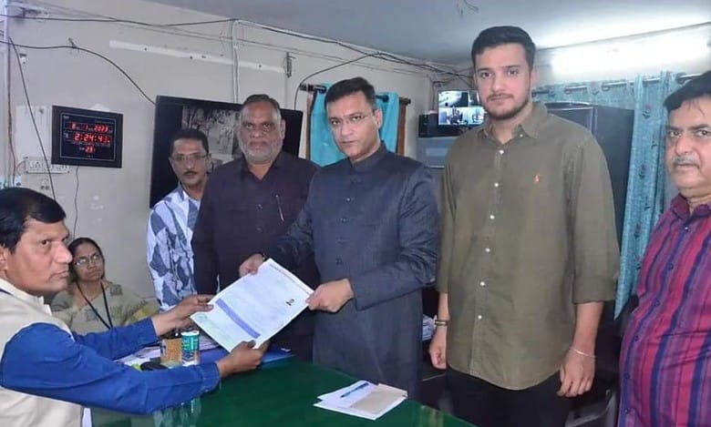 Akbaruddin Owaisi files nomination from Chandrayangutta quietly