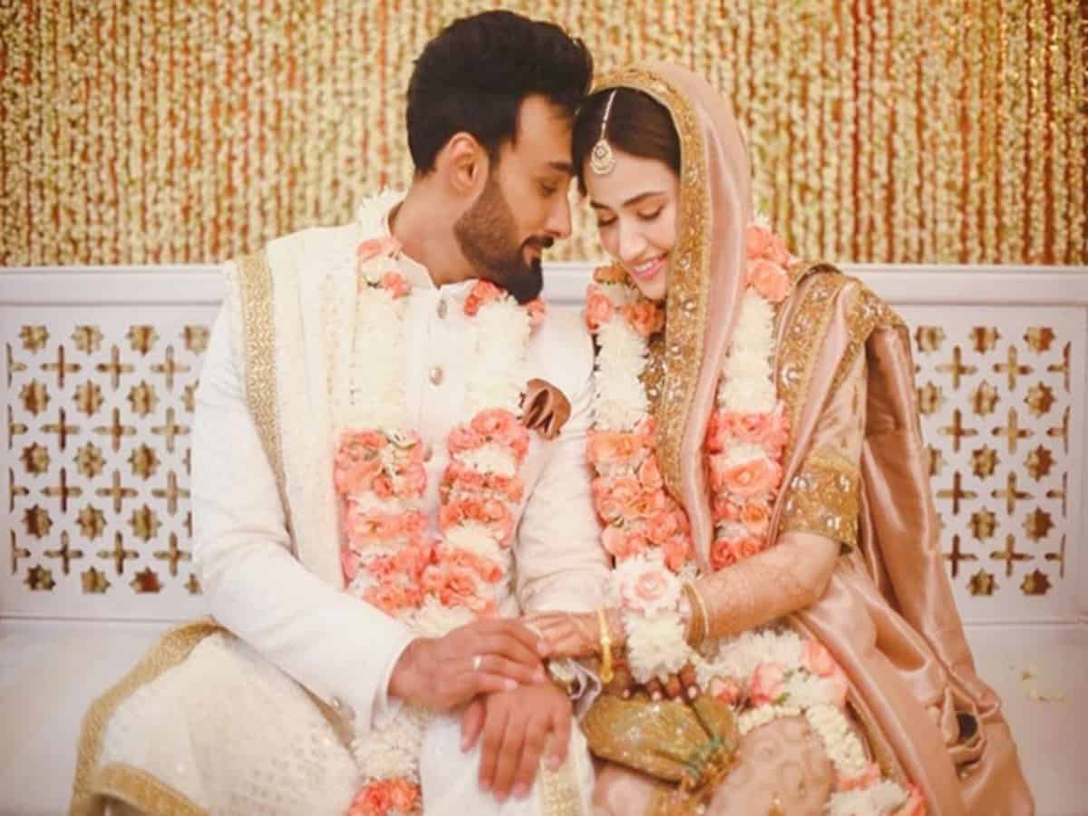 Pakistani actress Sana Javed gets divorced? Here's BIG hint