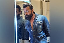 'Lagta hai main sapna dekh raha hun': Bobby Deol gets teary-eyed as audience gives big thumbs-up to 'Animal'
