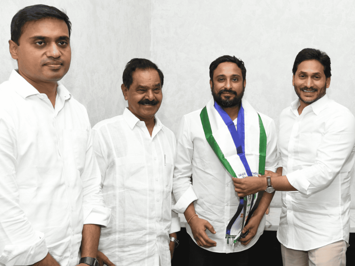 AP: Former cricketer Ambati Rayudu joins YSRCP ahead of polls