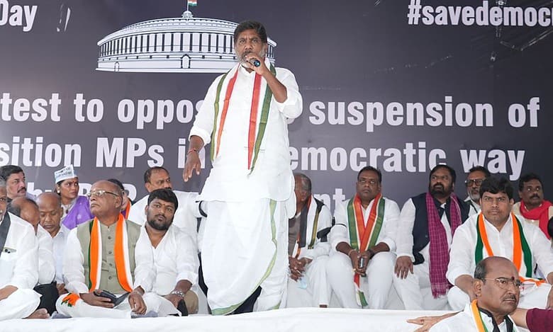 Telangana dy CM leads protest over suspension of Oppn MPs at Dharna Chowk