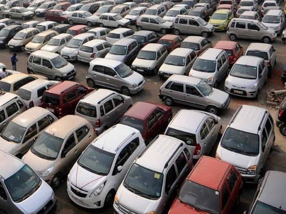 Bahrain approves import of 10-year-old cars