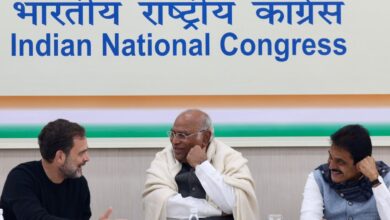 LS polls: Kharge, Rahul hold meet with Andhra Congress leaders