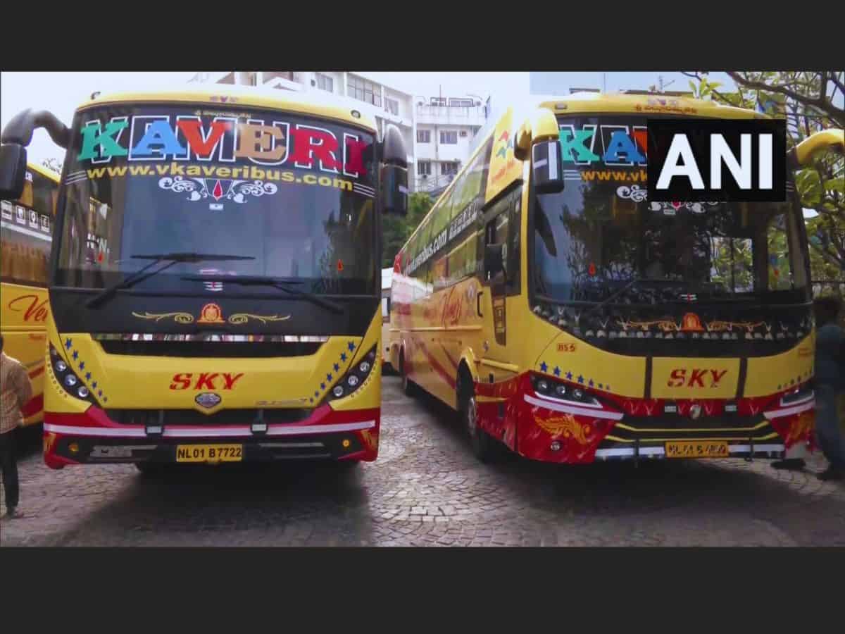 Congress keeps buses ready in Hyderabad to shift MLAs