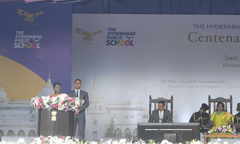 President Murmu at HPS, stresses on holistic education