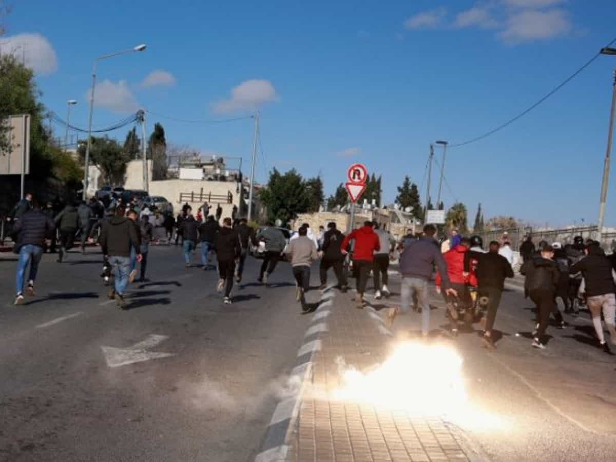 Israeli forces assault worshippers, prevent them from praying at Al-Aqsa Mosque