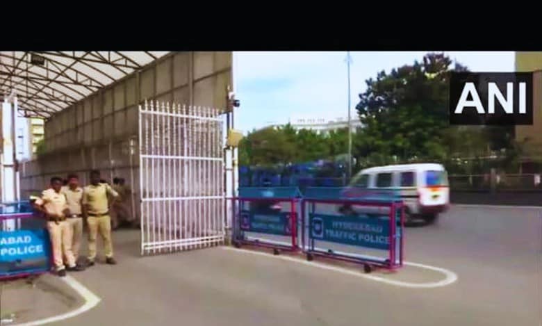 KCR's camp office deserted after BRS trails in Telangana polls