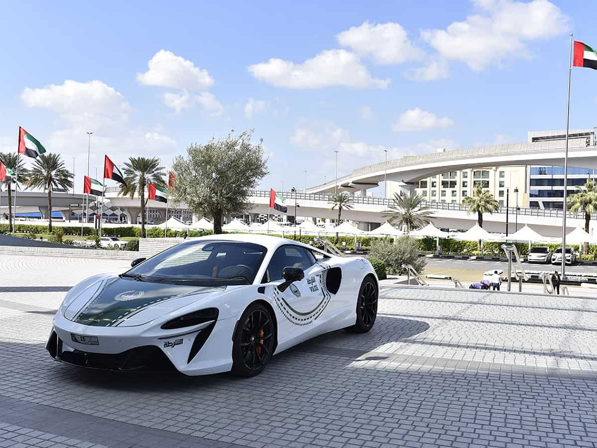 Dubai Police add McLaren Artura to supercar fleet