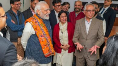 PM modi visits PTI Office