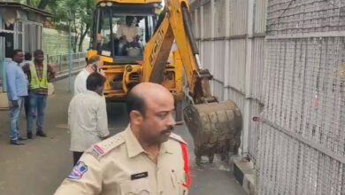 Hyderabad: Fencing at Pragathi Bhavan taken down as Congress cabinet swears in