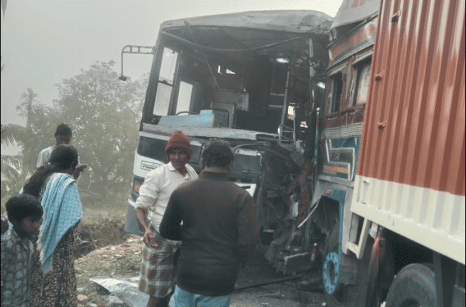 Telangana: Fog leads to fatal road accident in Bhupalapally, one dead 