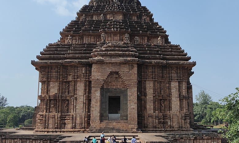 Sun Temple at Konark is great but mosquito menace greater; inaction by ASI is appalling