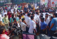 Telangana Congress celebrates initial trends at Gandhi Bhavan