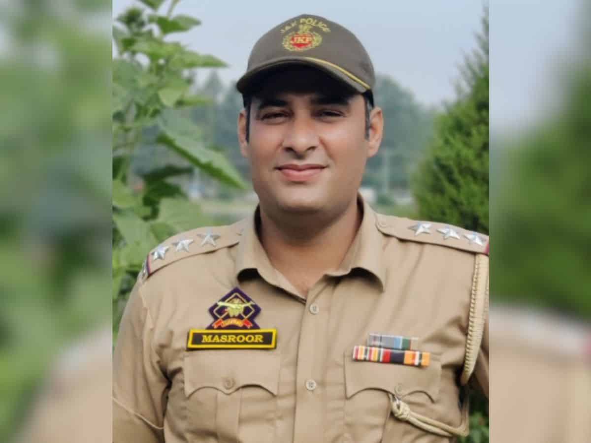 J&K police inspector injured in Srinagar terror attack dies