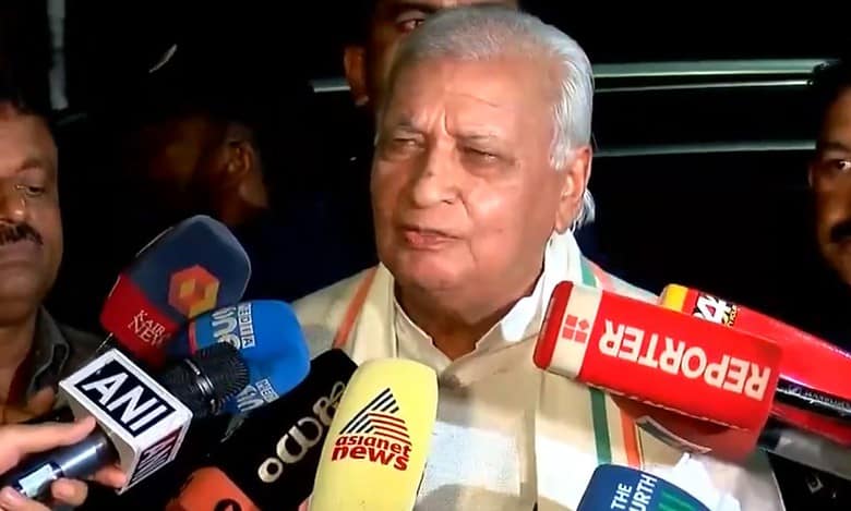 Kerala Guv accuses CM Vijayan of 'conspiring' to hurt him physically