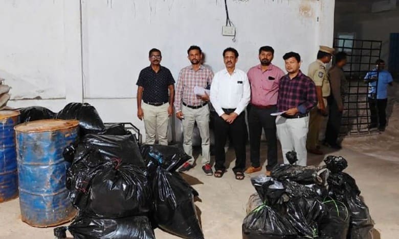 Telangana: Over 900 kg of drugs seized in Khammam, accused on the run