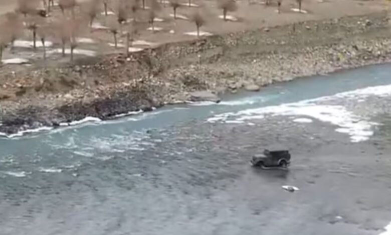 Video: SUV drives through river to dodge Himachal traffic, punished