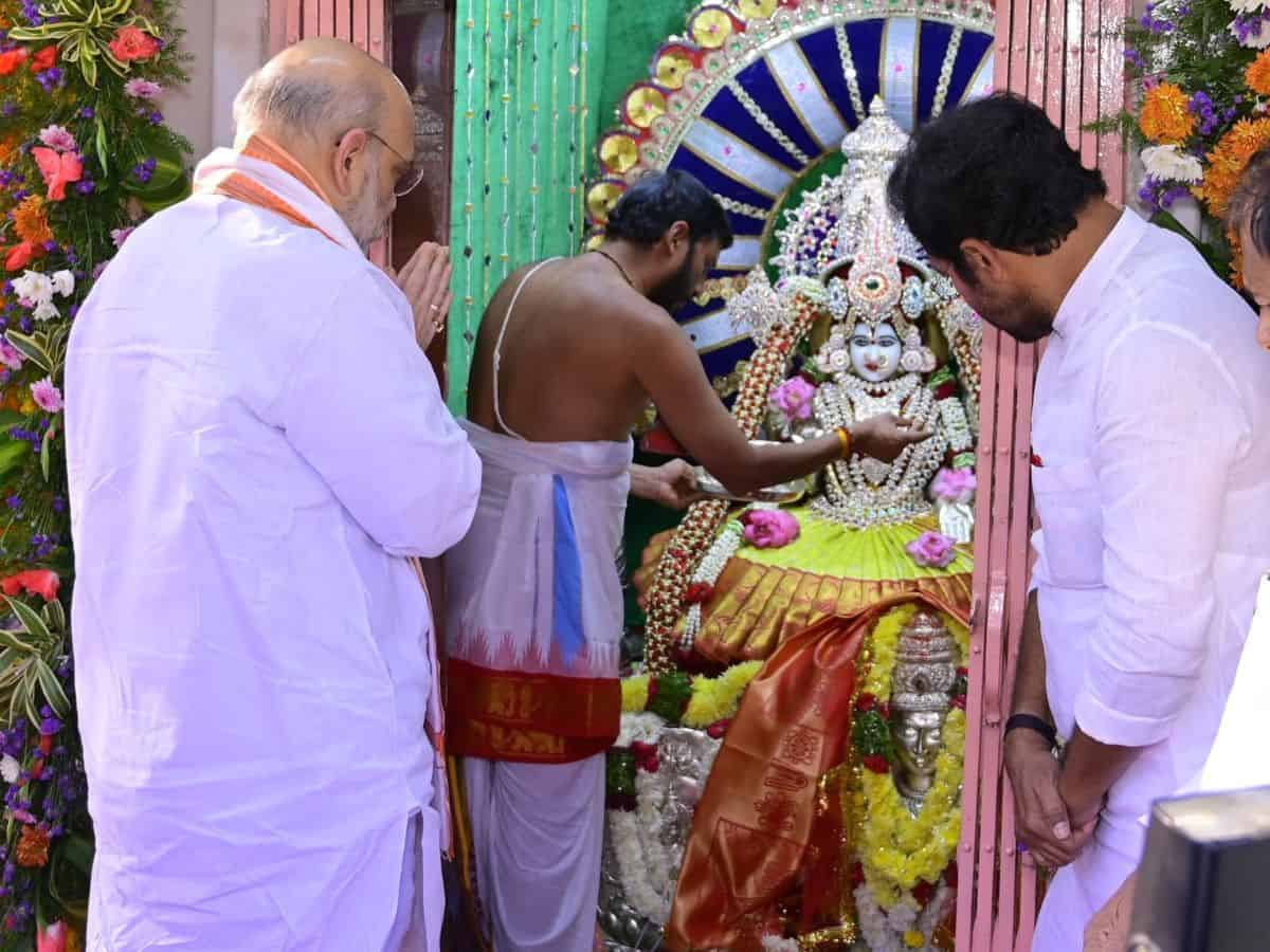 Hyderabad: Amit Shah pays obeisance at Bhagyalakshmi temple