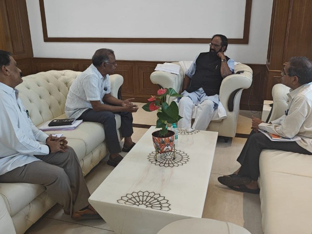 Medigadda row: Uttam meets officials after Telangana CM vows probe