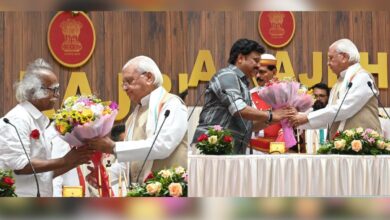 actor-turned-politician K.B. Ganesh Kumar and veteran Kadanapally Ramachandran (1)