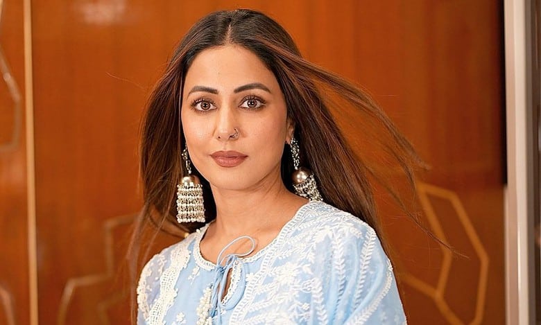 Hina Khan gets hospitalised in Mumbai, photo goes viral
