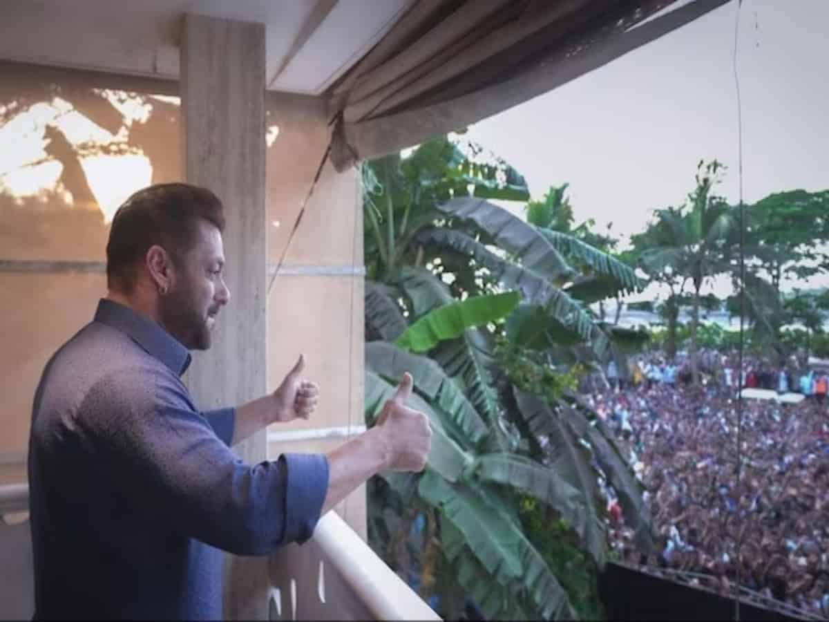 Salman Khan's birthday: Fans gather to wish Tiger 3 star outside his home