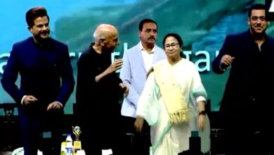 Watch: Salman Khan, Anil Kapoor dance with Mamata Banerjee