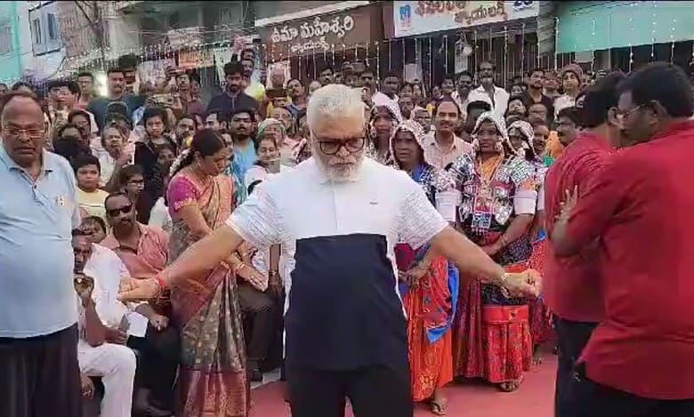Andhra minister adds colour to Sankranti with his dance