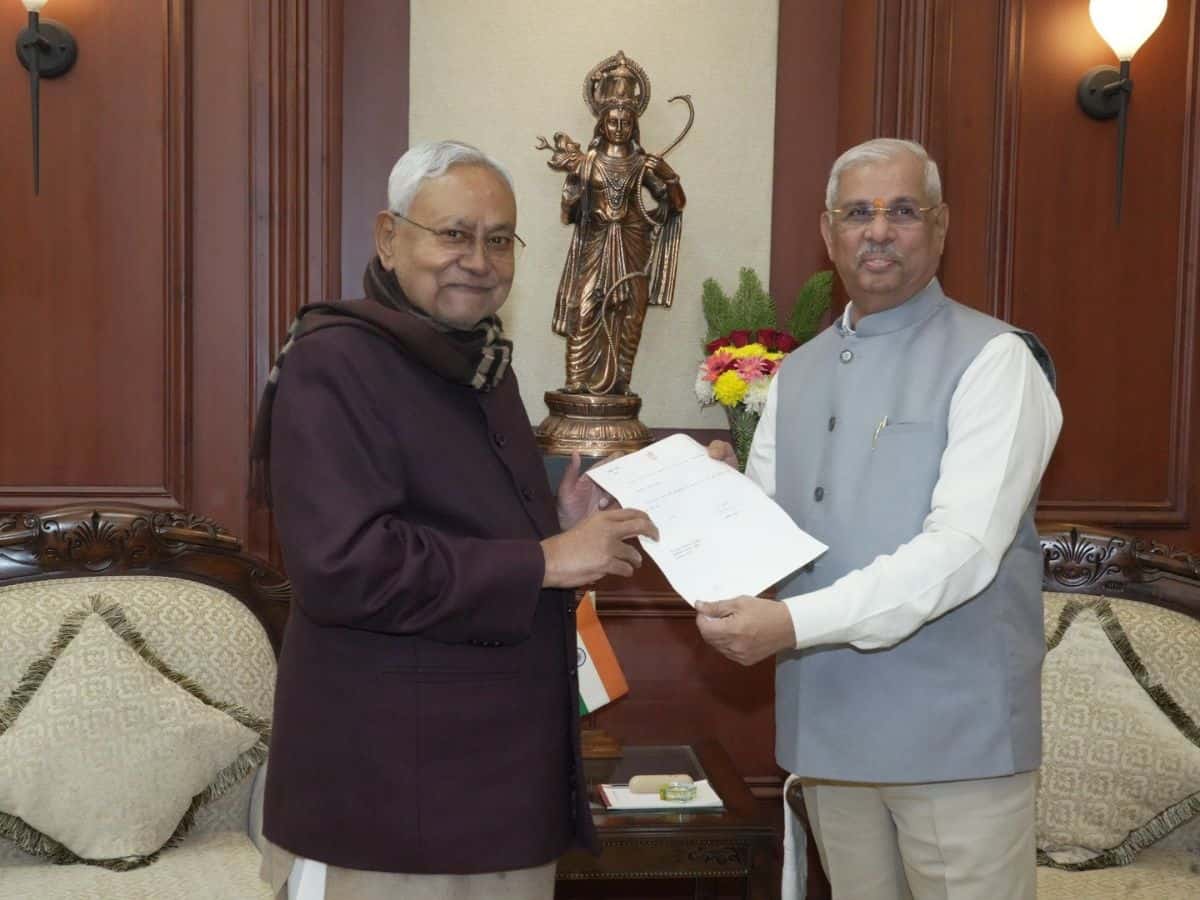 Nitish Kumar resigns as Bihar CM, likely to join BJP-led NDA alliance