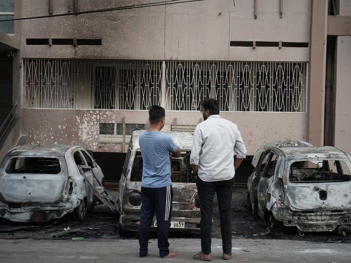 Hyderabad: Three cars gutted at Banjara Hills Road no 4, none hurt