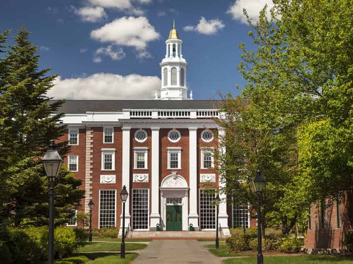 Palestinian, Muslim students file civil rights complaint against Harvard University