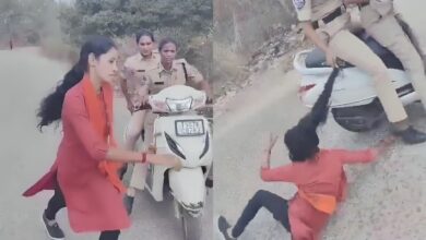 Policewoman drags girl student by hair in Hyderabad