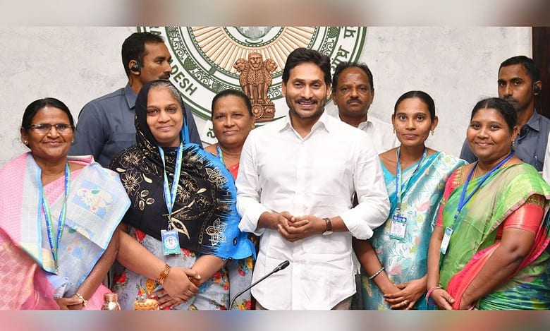 AP CM disburses Rs 431 crore under Jagananna Thodu scheme