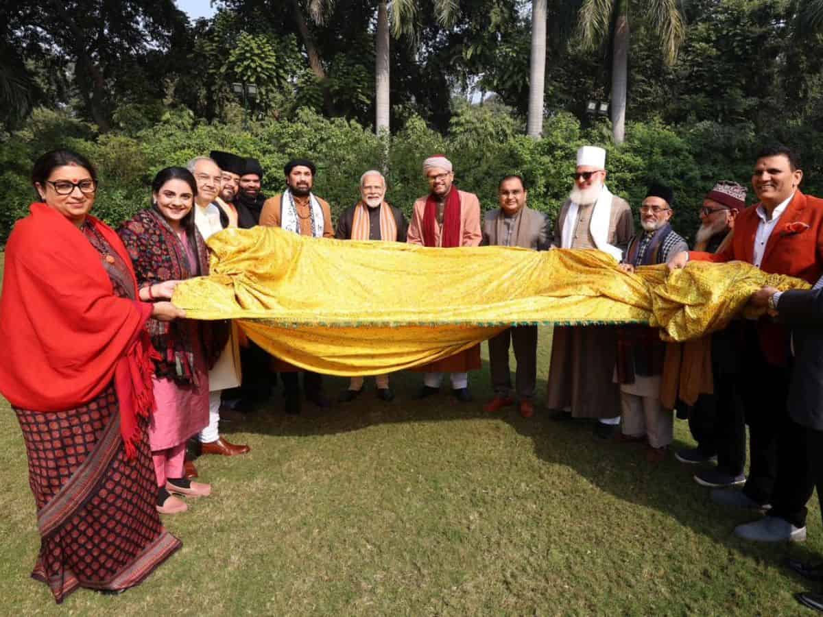 PM Modi meets Muslim delegation, presents chadar to Ajmer Dargah