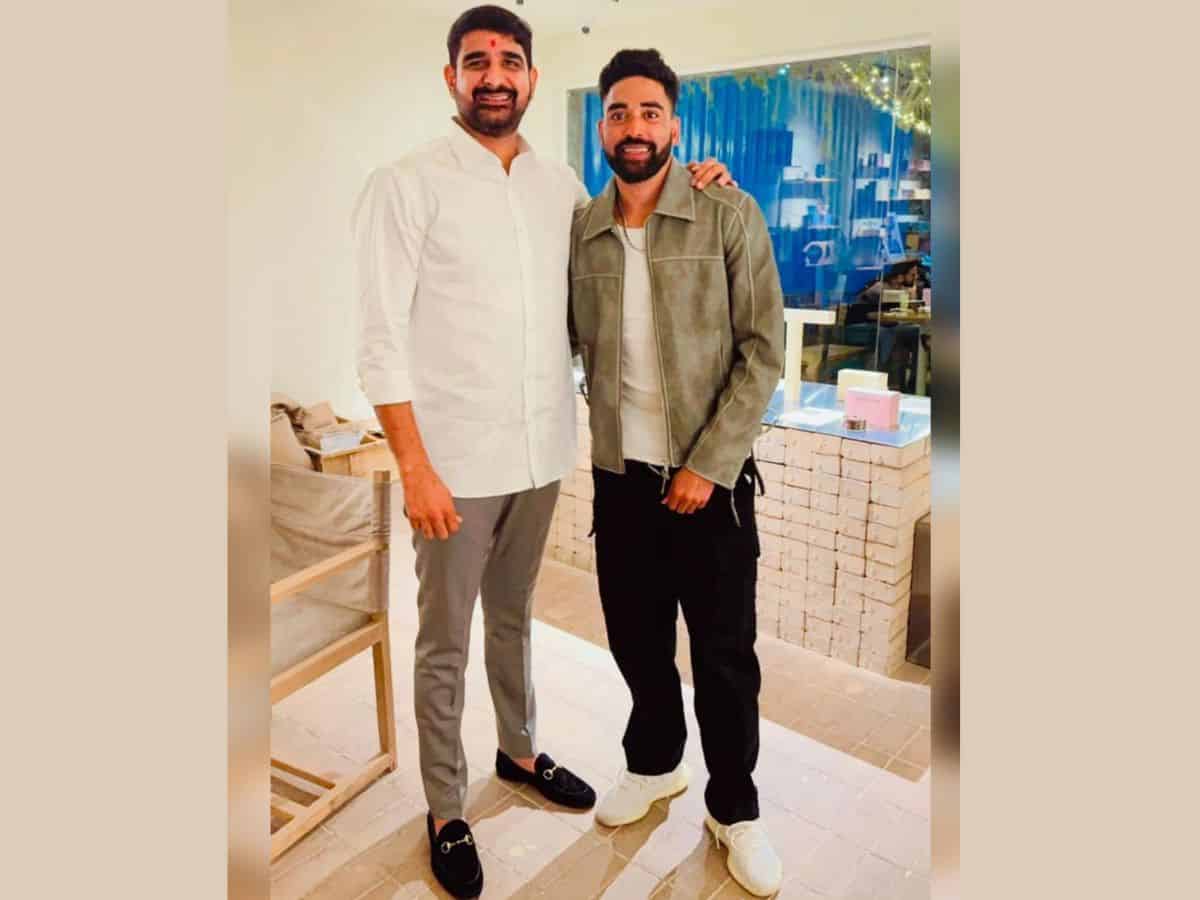 Mohammed Siraj meets BRS MLA Kaushik Reddy